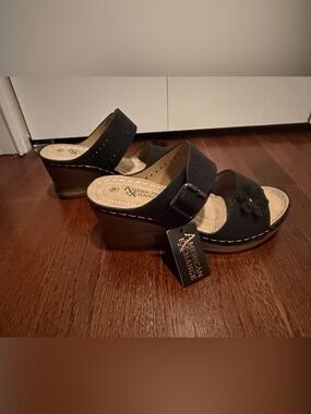 American Exchange Women’s  Black Floral Wedge Sandals